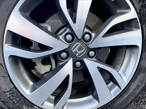 Used 2022 Honda Odyssey Touring image 3
