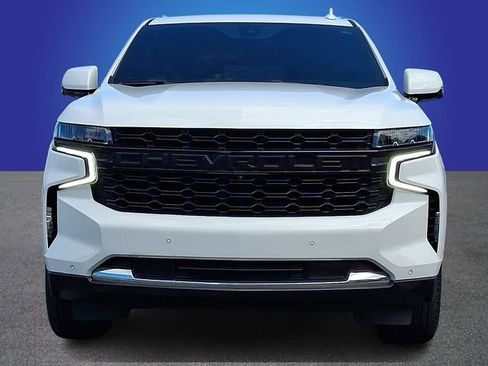 Used 2022 Chevrolet Tahoe LT w/ Luxury Package RWD image 2
