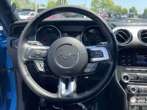 Certified 2017 Ford Mustang Coupe RWD image 8