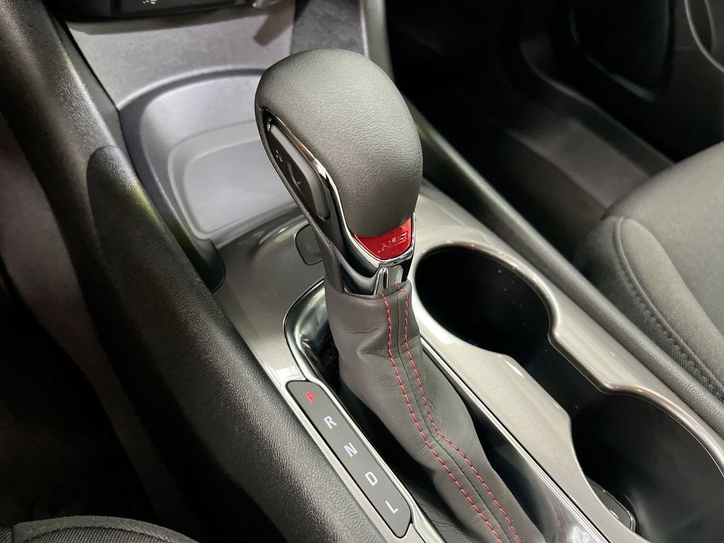 Used 2024 Chevrolet Malibu RS FWD image 16