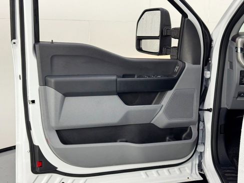 Used 2024 Ford F350 XL w/ Snow Plow Prep Package image 32