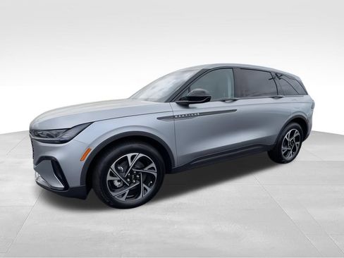 New 2026 Lincoln Nautilus Premier w/ Jet Appearance Package AWD/4WD image 4