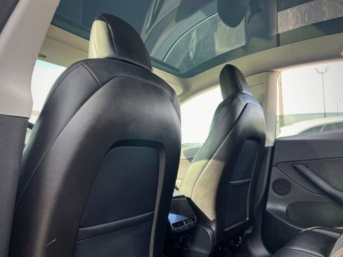 Used 2021 Tesla Model Y Long Range image 21