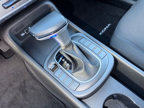 Used 2025 Hyundai Kona SEL image 27