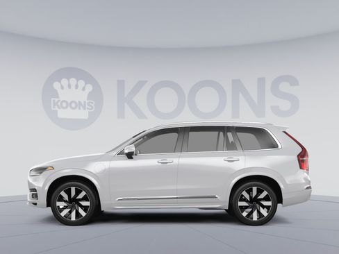 Used 2023 Volvo XC90 B6 Ultimate AWD/4WD image 2