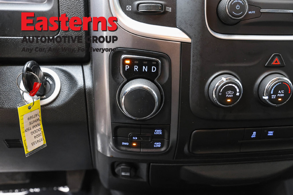 Used 2024 RAM 1500 Classic SLT AWD/4WD image 14