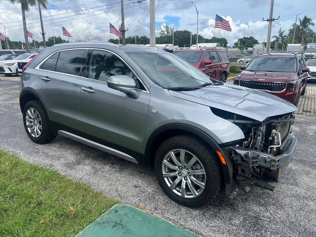 Used 2023 Cadillac XT4 Premium Luxury AWD/4WD image 4