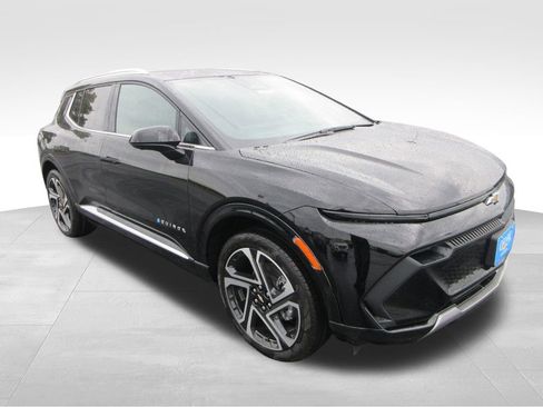New 2026 Chevrolet Equinox EV LT w/ Convenience Package II image 8