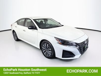 Used 2025 Nissan Altima 2.5 SV