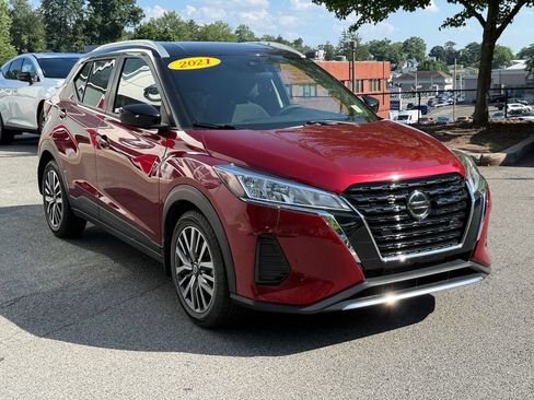 Used 2021 Nissan Kicks SV FWD image 7