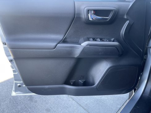 Used 2023 Toyota Tacoma TRD Sport image 22