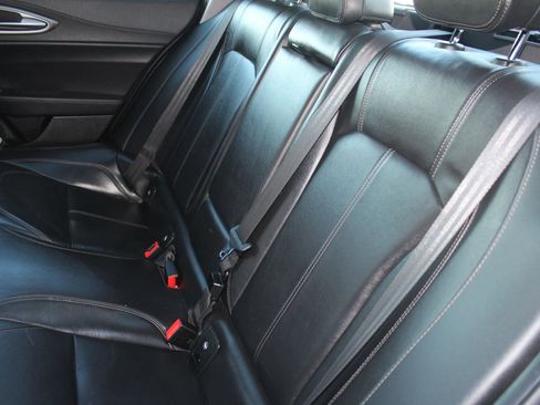 Used 2017 Alfa Romeo Giulia Sedan 4D image 13