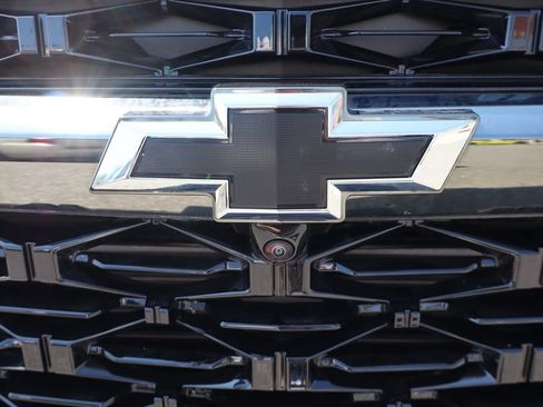 New 2026 Chevrolet Traverse Z71 w/ Enhanced Driving Package AWD/4WD image 8