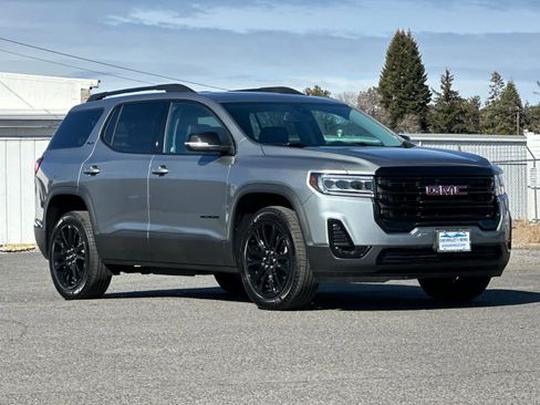 Used 2023 GMC Acadia SLT w/ Elevation Edition image 9