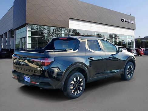 New 2026 Hyundai Santa Cruz SEL FWD image 2