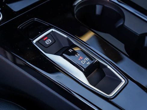 New 2025 Audi Q6 e-tron Premium Plus AWD/4WD image 21