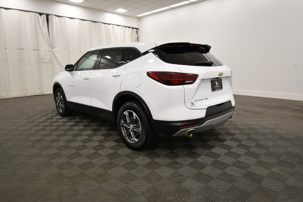Used 2025 Chevrolet Blazer LT AWD/4WD image 5