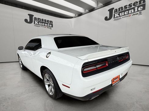 Used 2018 Dodge Challenger SXT RWD image 2