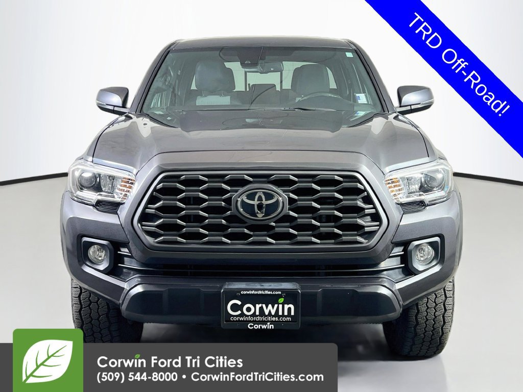 Used 2022 Toyota Tacoma TRD Off-Road AWD/4WD image 3