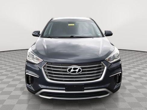 Used 2018 Hyundai Santa Fe SE AWD/4WD image 2