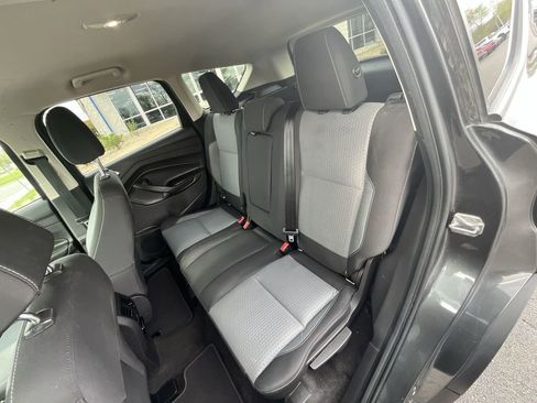 Used 2017 Ford Escape SE w/ Equipment Group 201A FWD image 23