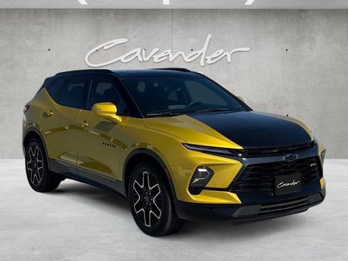Certified 2023 Chevrolet Blazer RS w/ Driver Confidence II Package image 2