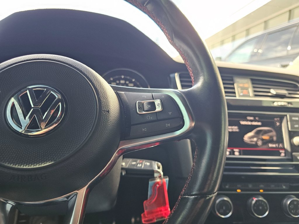 Used 2018 Volkswagen GTI S FWD image 33