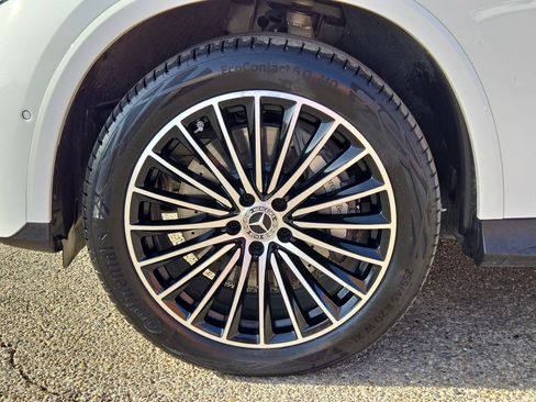 New 2026 Mercedes-Benz GLC 300 4MATIC image 11