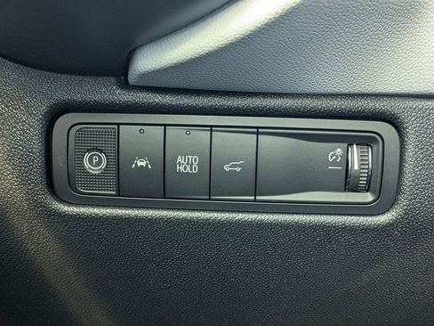 New 2026 Chevrolet Equinox EV LT image 27