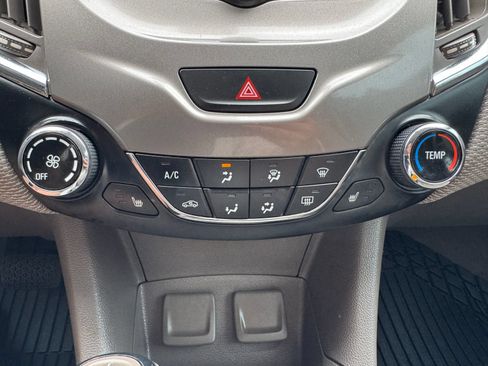 Used 2017 Chevrolet Cruze LT w/ Convenience Package FWD image 25