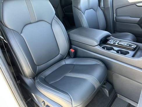 Used 2025 Honda Pilot EX-L image 9