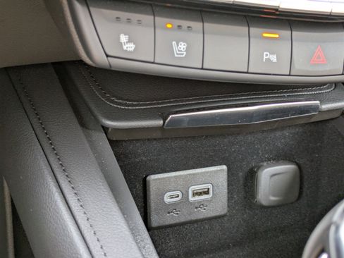 Used 2025 Cadillac XT4 Premium Luxury w/ Technology Package image 29