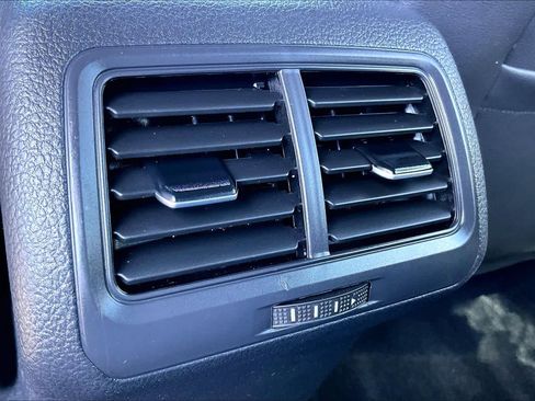 Used 2016 Volkswagen Golf R 4-Door AWD/4WD image 31