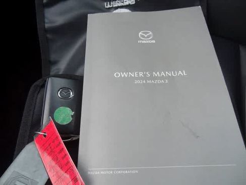 Used 2024 MAZDA MAZDA3 s FWD image 26