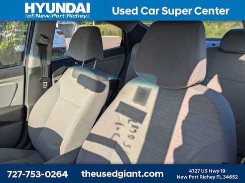 Used 2017 Hyundai Accent SE FWD image 3