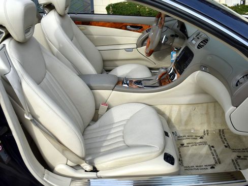 Used 2009 Mercedes-Benz SL 550 image 36