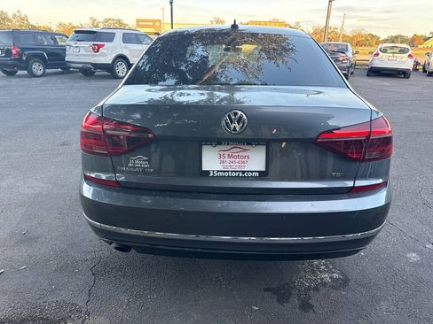 Used 2017 Volkswagen Passat 1.8T SE FWD image 5