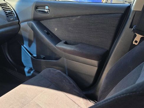 Used 2010 Nissan Altima 2.5 S image 15