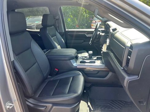 Used 2025 Chevrolet Silverado 1500 LT Trail Boss w/ LT Trail Boss Premium Package AWD/4WD image 49