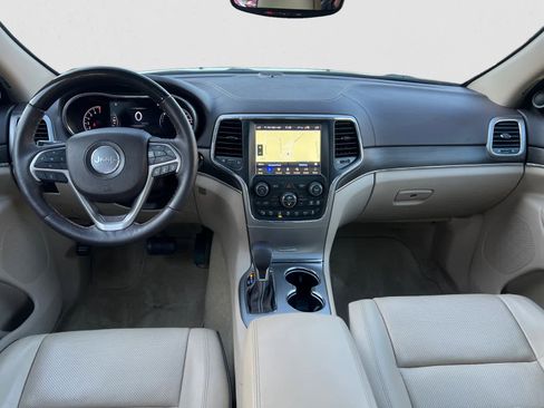 Used 2018 Jeep Grand Cherokee Overland image 12