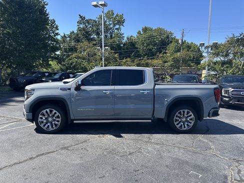 Used 2025 GMC Sierra 1500 Denali w/ Denali Reserve Package AWD/4WD image 5
