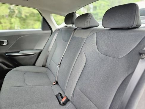 Used 2025 Kia K4 FWD image 28