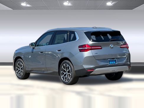 Used 2025 BMW X3 xDrive30i w/ Premium Package image 3