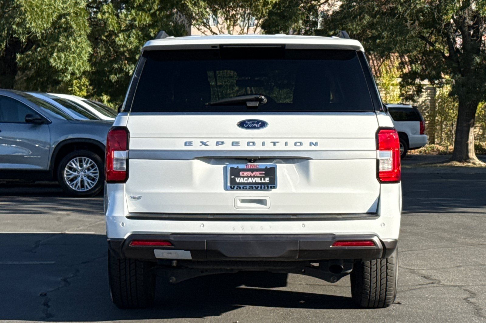 Used 2024 Ford Expedition XLT AWD/4WD image 6