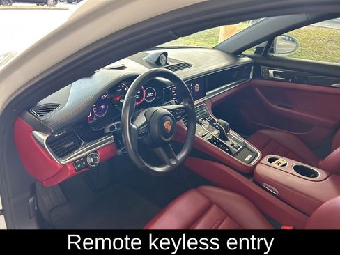 Used 2022 Porsche Panamera image 6