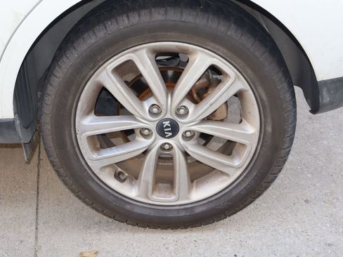 Used 2019 Kia Soul + FWD image 25