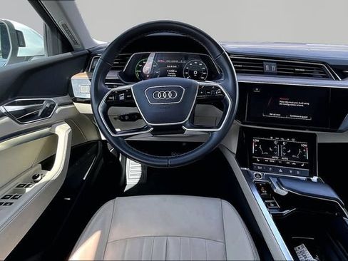 Used 2024 Audi Q8 e-tron Premium AWD/4WD image 5