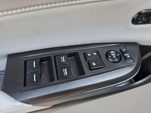 Used 2018 Acura ILX FWD image 34