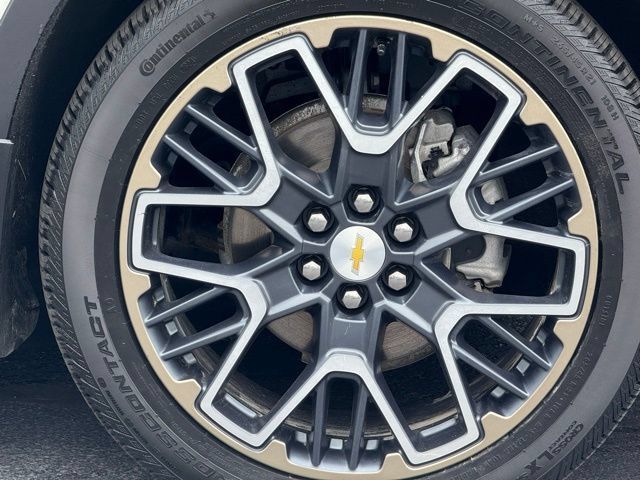 Used 2023 Chevrolet Blazer Premier w/ Enhanced Convenience Package AWD/4WD image 11