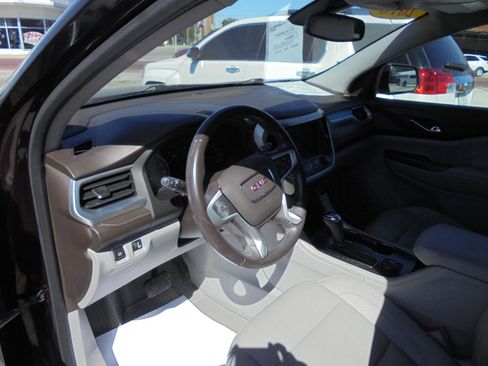 Used 2018 GMC Acadia SLT image 15